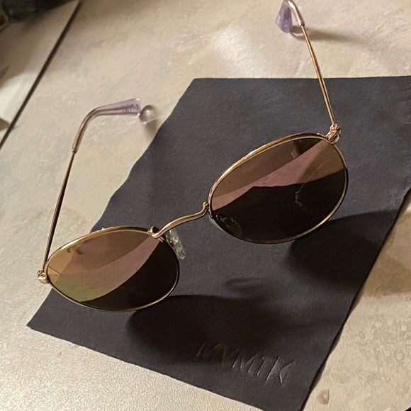 MVMT Icon 49A 50-21-145 Womens Gold Sunglasses - Picture 4 of 4